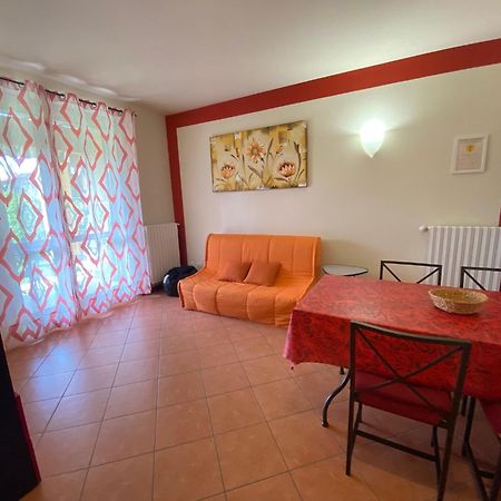 Apartment Flower Raffa Екстериор снимка