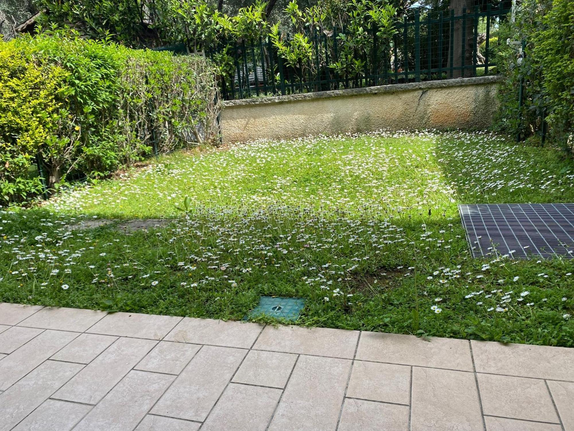 Apartment Flower Raffa Екстериор снимка